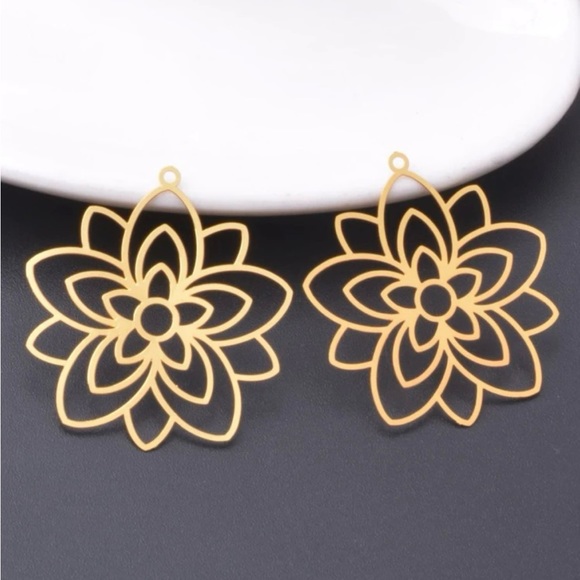 Handmade gold earrings - Picture 1 of 1